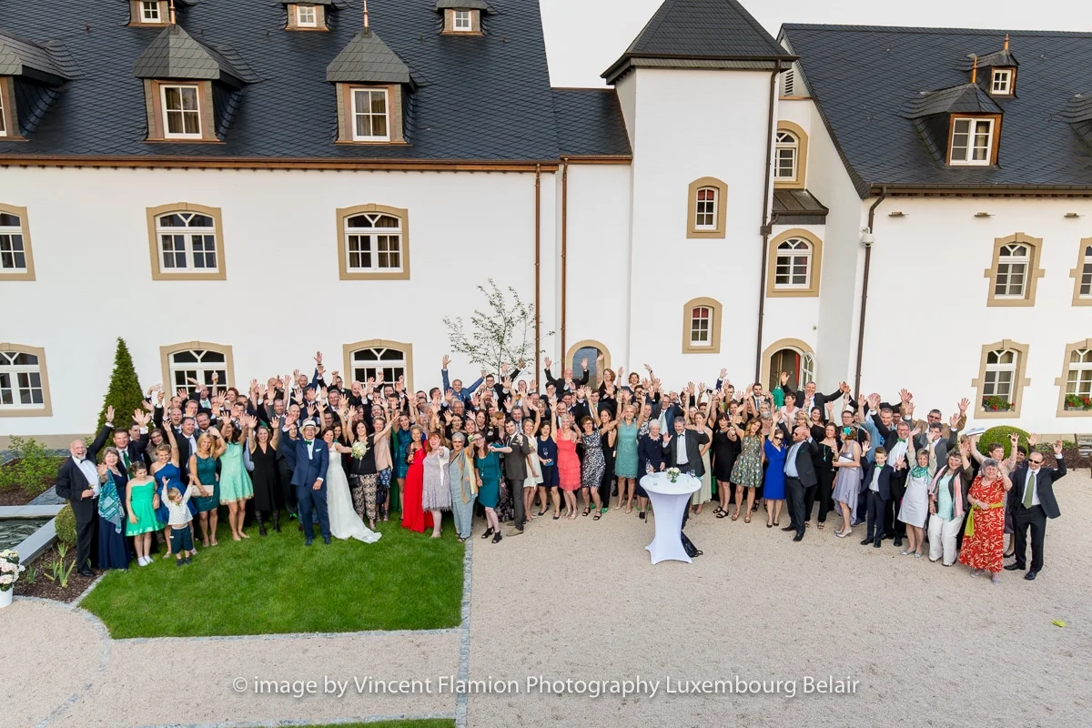 photo de groupe de maraige au chateau d'urspelt